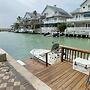 Charming 1BR Getaway in Long Island Village Resort