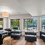 Lakefront Luxury Hot Tub Dock Retreat