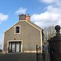 Apartment Bushmills Hideaway, Parking,pets Allowed