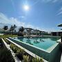 Modern Home With Pool, Garden & 24 7 Security