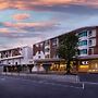 Phetara Hotel Mahachai by PCL