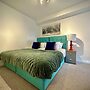 Coates House by Guestz