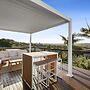 Chic Coastal 1-bedroom Home With Balcony & BBQ