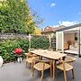 Wellness Escape: 1-bed Home + Studio & Sauna