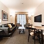 Chic 1-bed in East Melbourne With Gym & Pool
