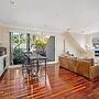 Stunning 2-bed Unit With BBQ Patio Near Dining