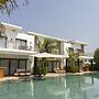Villa With Direct Pool Access and Beach Access