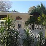 Hibiscus House Bed and Breakfast