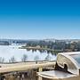 2-bed Unit With Balcony, BBQ & Stunning Lake Views