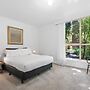 Charming Inner-city Stay- Space, Style & Location