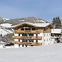 Alpine Apartment With View & Garden