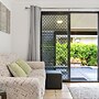 Spacious 1-bed Unit With Outdoor Patio Dining