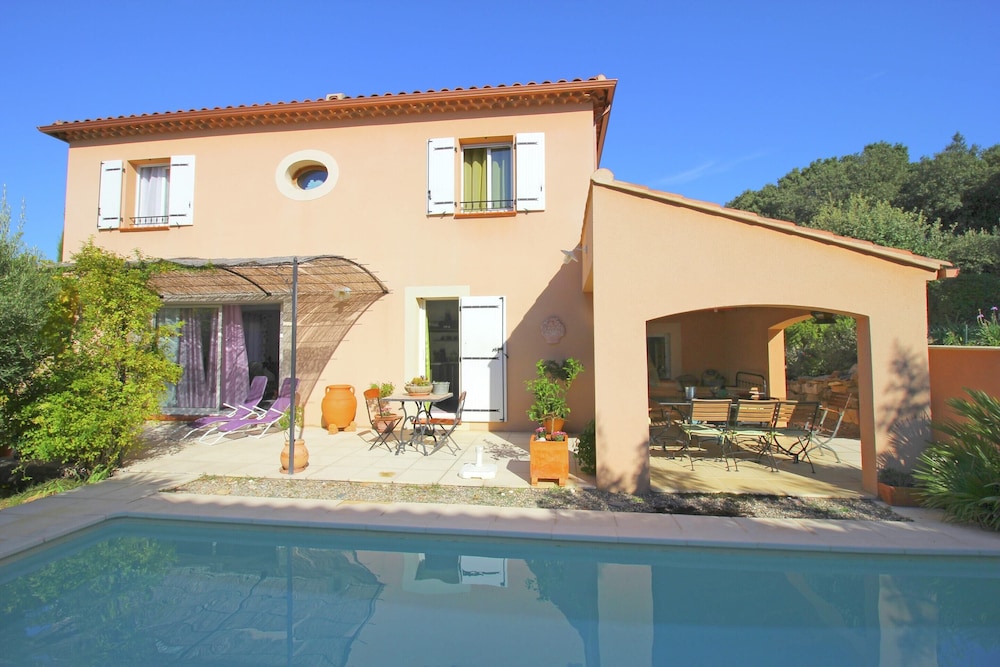 Villa With Clime and Private Pool