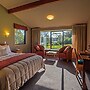 Wilderness Lodge Lake Moeraki