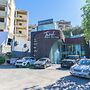 GlassHaus Rooftop 2-BR & Pool in Ghazir