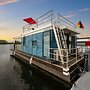 Havel Houseboat Serenity