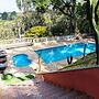Sítio com 5 suítes e piscina