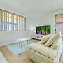 Bright Airy Retreat With Garden
