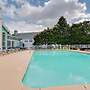 Landing Furnished Apartments near Barfield