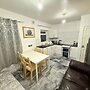 Modern 2 Bed Flat - Ideal for Families