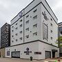AVENUE S HOTEL