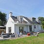 Holiday Home With Partial sea View, Douarnenez