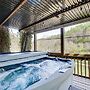Hot Tub, Trails, Views! Little River Retreat
