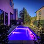 3 Mi to San Antonio River Walk: Gem w/ Heated Pool