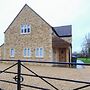 Peewit Coach House