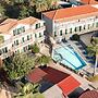 Manthos Beachfront Apartments