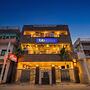 Fabhotel Amr Grand