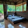 OZ Cabin by Farmstay Managel