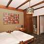 Goura Guesthouse Garden Twin Room Lake Doxa
