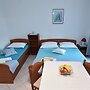 Apartments Mandre Near sea