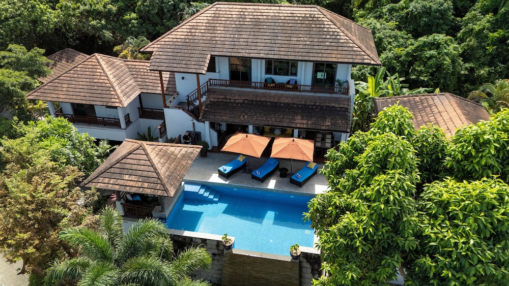3Br Seaview with Pool Escape V276