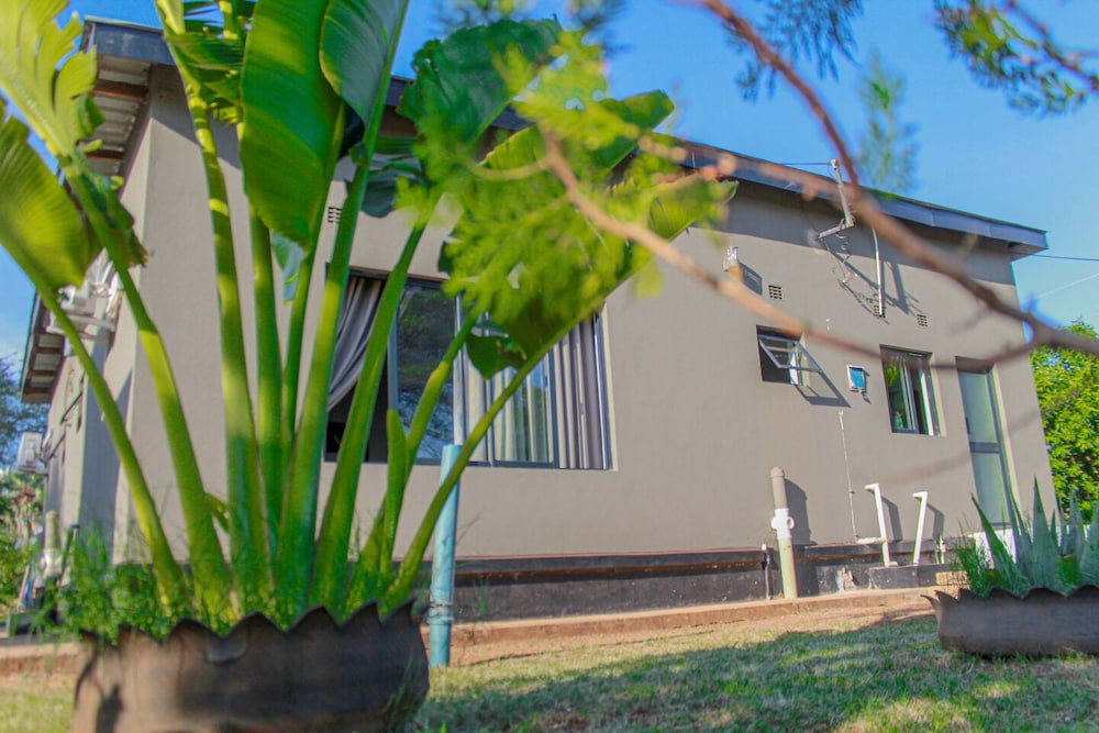 Tou Safari Lodge