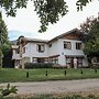 Hostería & Apart Hotel Carelhue