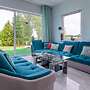 Luxurious Holiday Home With Swimming Pool