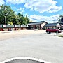 Rocky Mountain Lodge & Suites