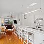 Bright 3-bed Home in Leafy Annerley
