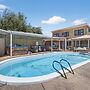 Coastal 2-bed Home With Pool & Spa