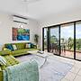 Zen Emerald Shore Seaview - Balcony - Sunset View