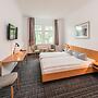 City Hotel