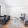 Spacious Tarneit Home With Private Garden