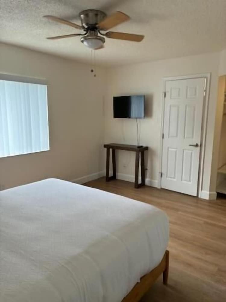 Sea Breeze Inn