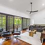 Spacious 3-bed Stay With Balcony and BBQ