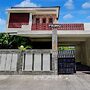 OYO 95088 Homestay Omah Pring