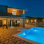 Peaceful Holiday Villa in Kladnjice