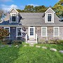 3BR House in Central Location w/ AC, Deck & Yard