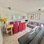 Eastcote Place Apartment